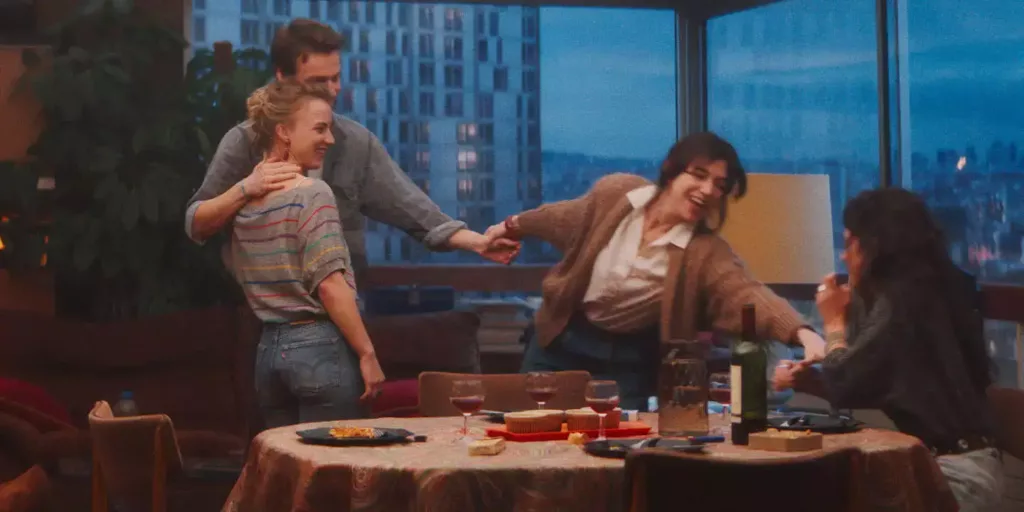 Fotograma de la película "Pasajeros de la noche", Presentada durante la 56 edición del Festival de Karlovy Vary